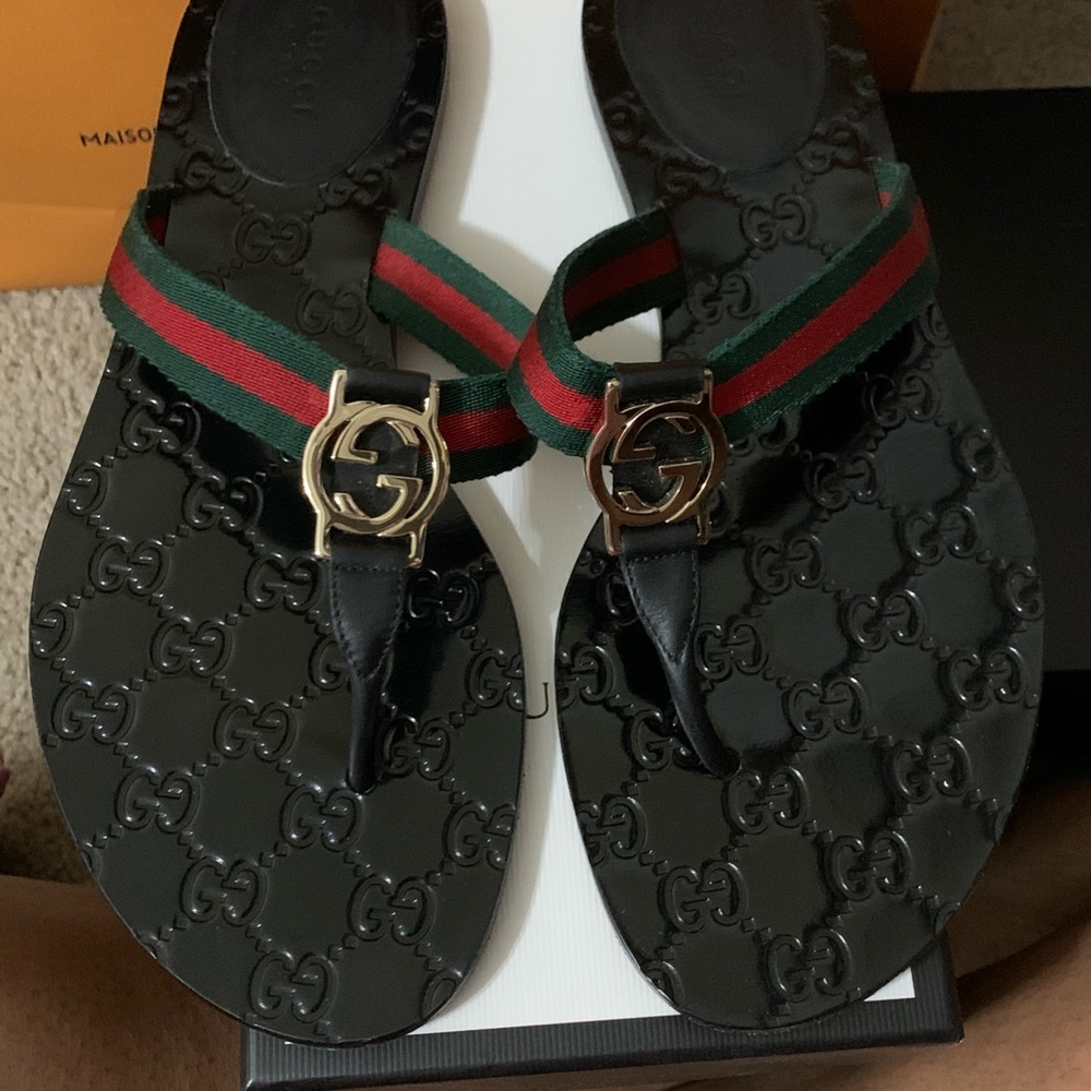 Authentic Gucci thong sandals